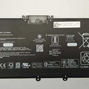 Batería original HP L11119-855 / HT03XL vista frontal con etiqueta “Replace with HP Spare” y marcados técnicos